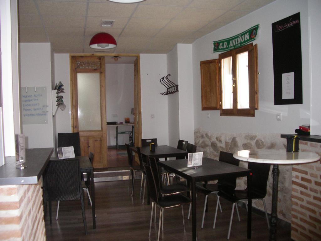Apartamentos La Fonda Aninon Exterior foto