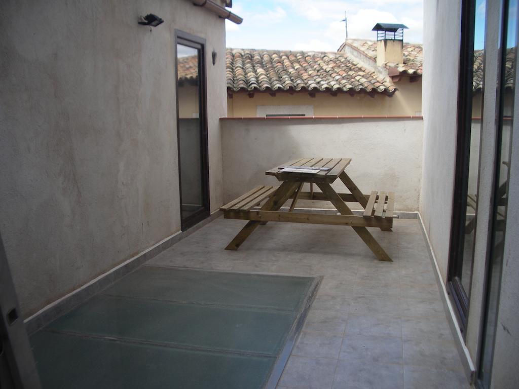 Apartamentos La Fonda Aninon Quarto foto
