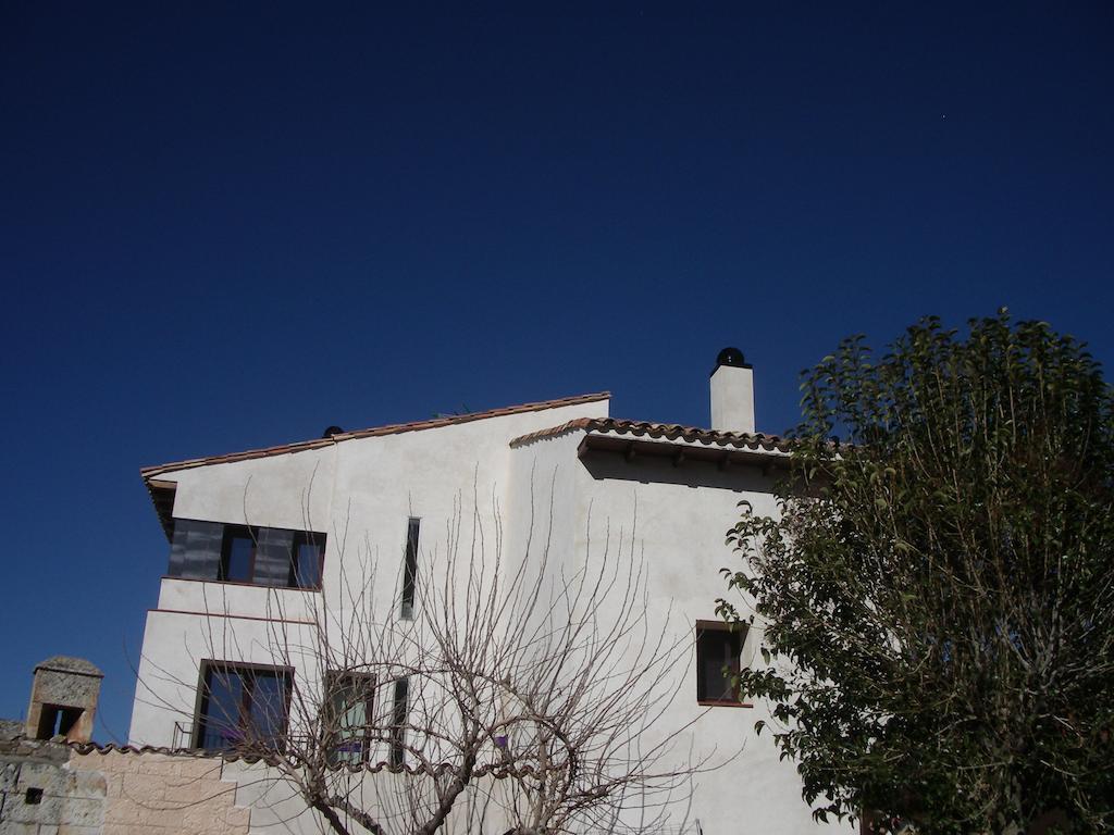 Apartamentos La Fonda Aninon Exterior foto