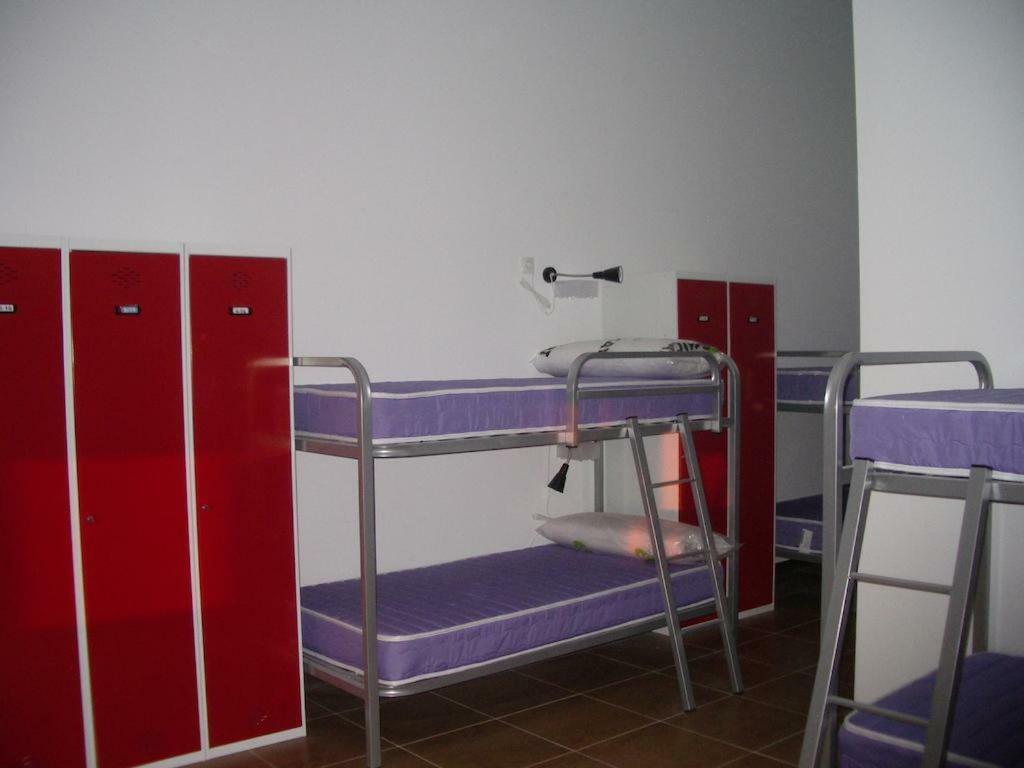 Apartamentos La Fonda Aninon Exterior foto