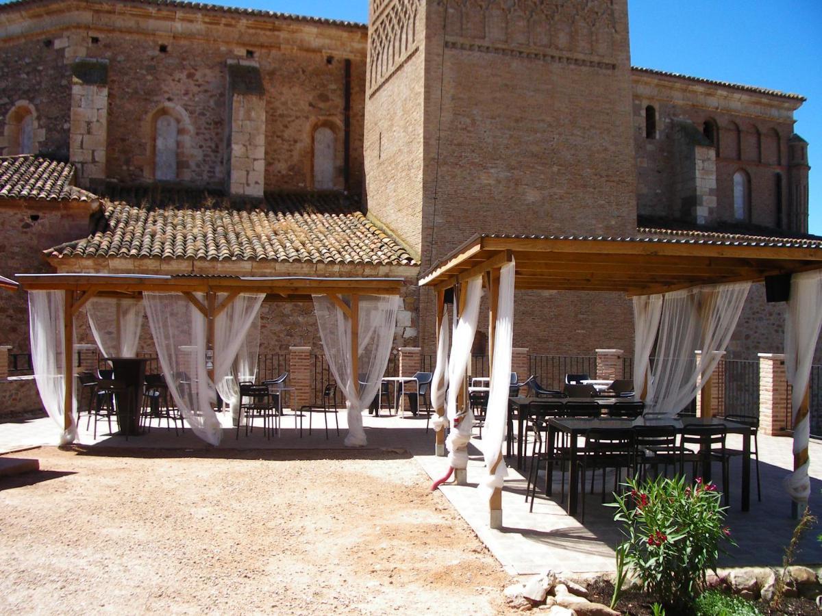 Apartamentos La Fonda Aninon Exterior foto